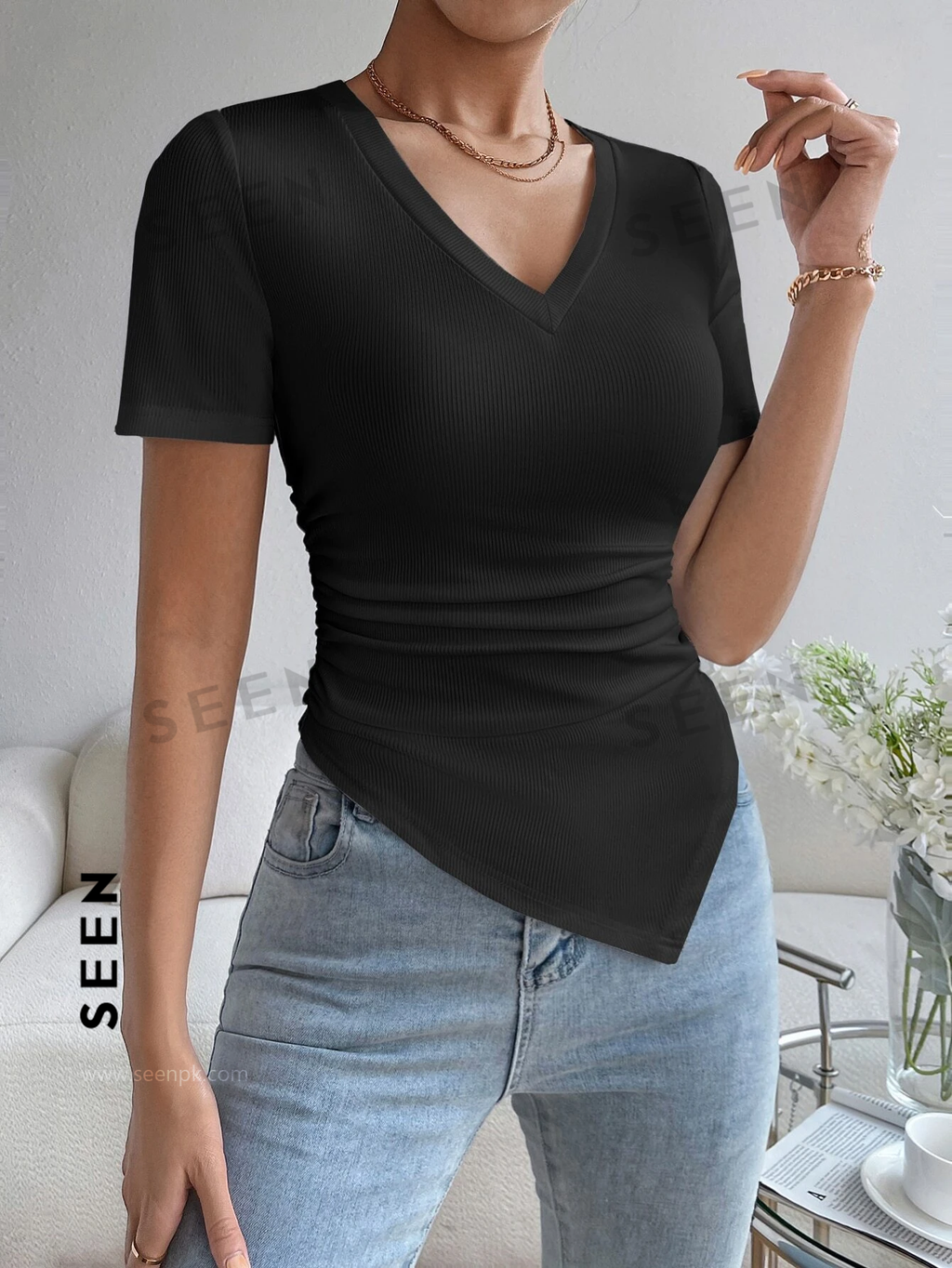 Solid Ruched Hanky Hem Tee