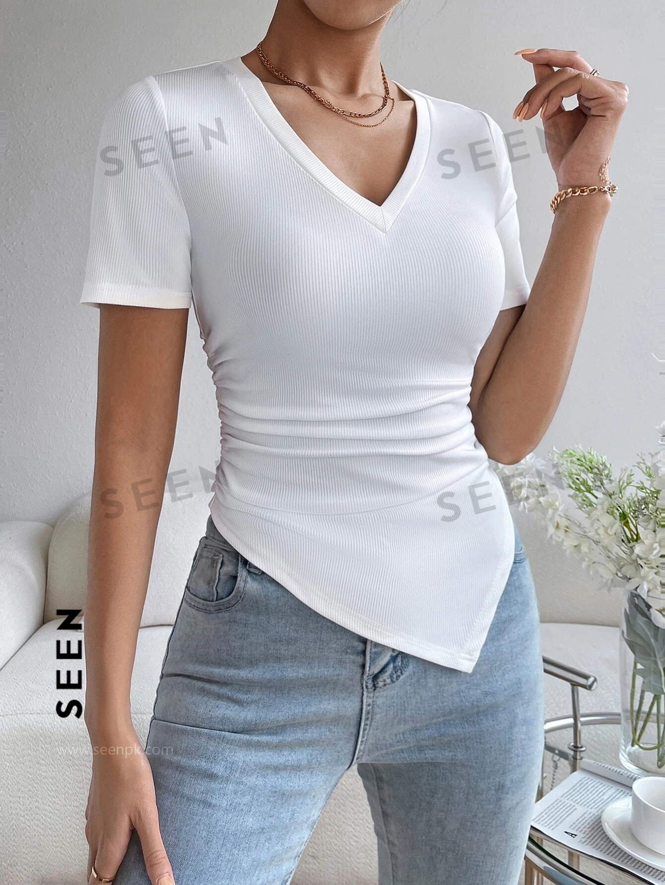 Solid Ruched Hanky Hem Tee