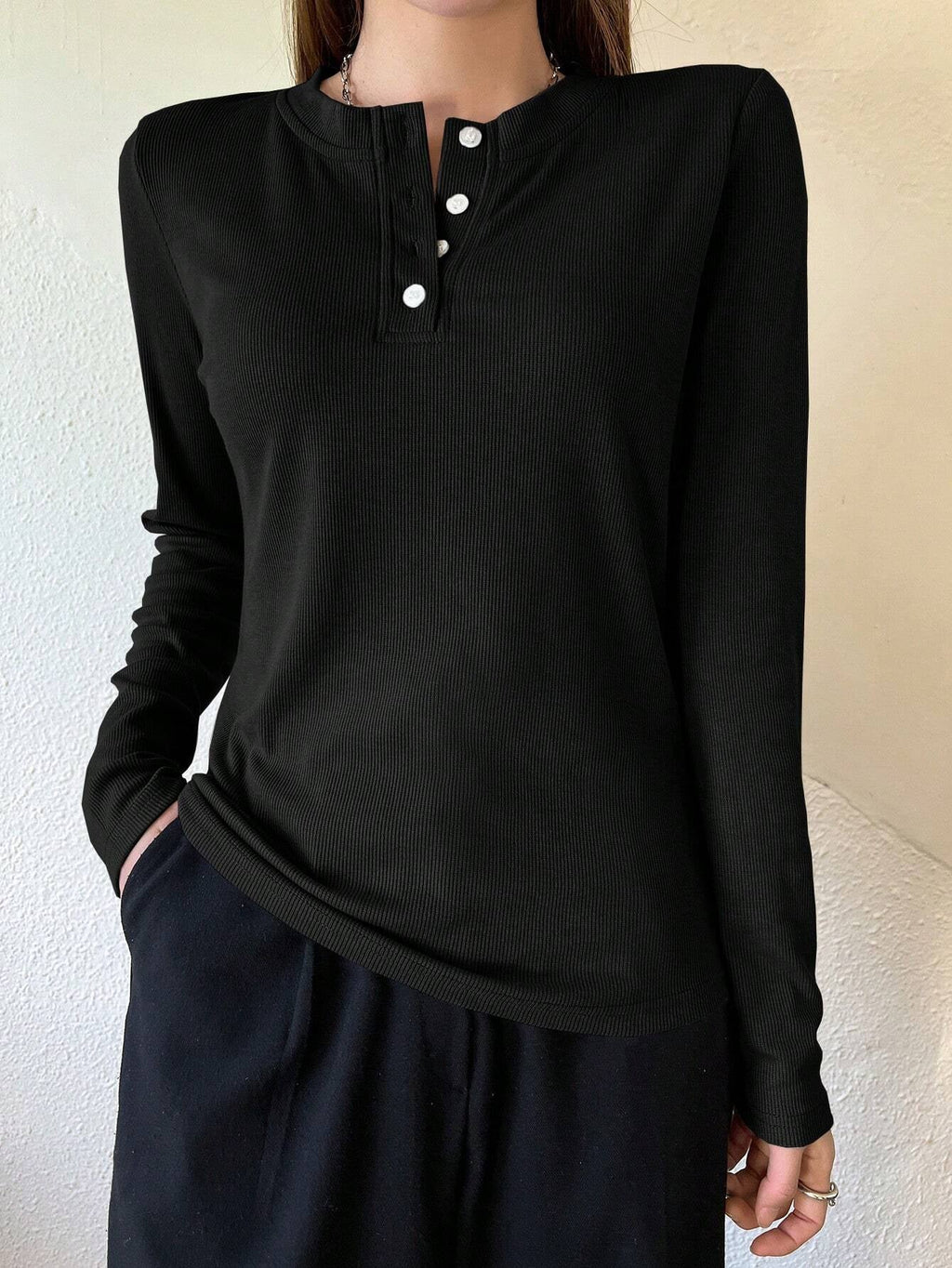 Women's Semi-Open Collar Fitted Long Sleeve T-Shirt