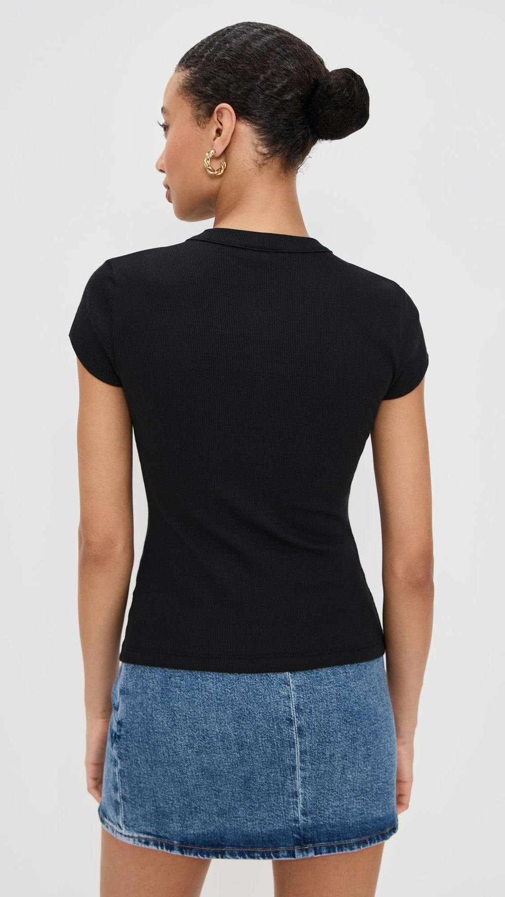 Ribbed Knit Cardigan - Stylish Solid Color T-Shirt with Full-Button Front and Ribbed Detailing, Perfect for Casual Wear