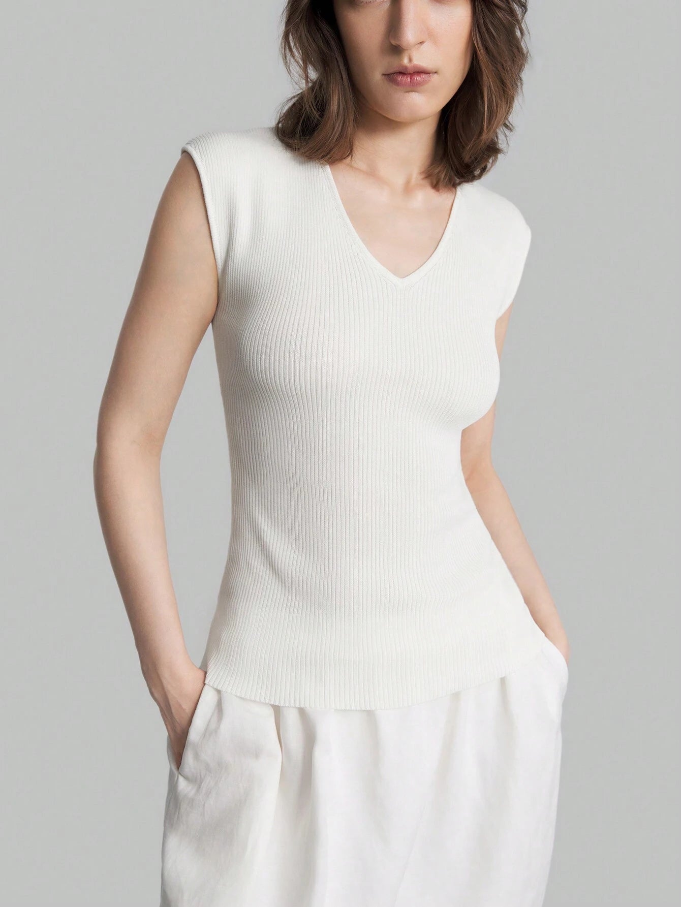 Solid Color Urban Chic Fashion Casual V-Neck Cap Sleeve Knit Blouse