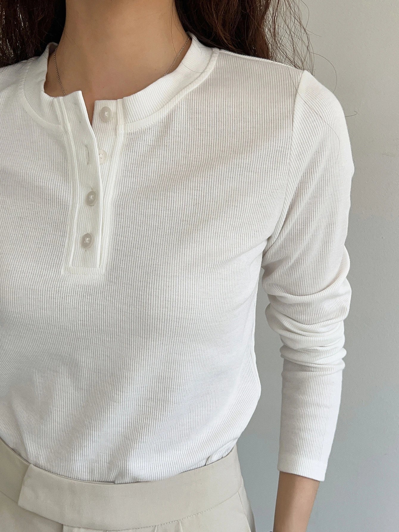 Women's Semi-Open Collar Fitted Long Sleeve T-Shirt