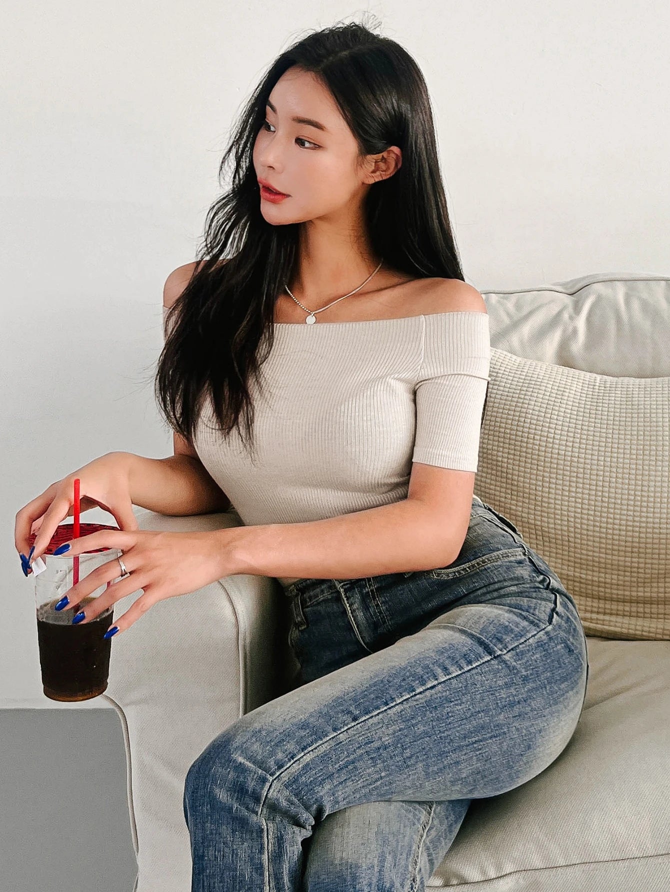 Off Shoulder Solid Tee,Crop Tops