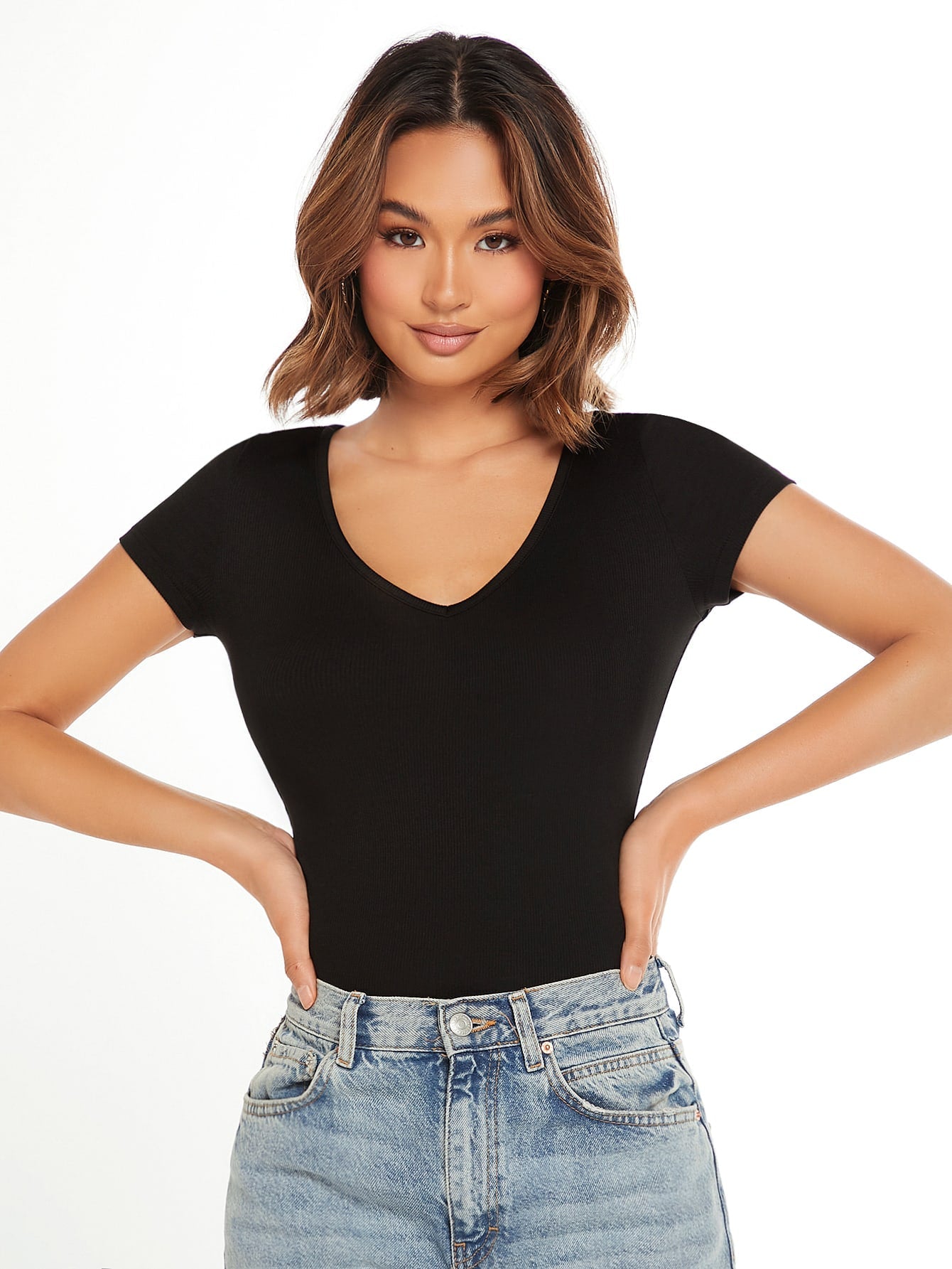 V-Neck Short Sleeve Solid Color Slim Fit Casual Tee