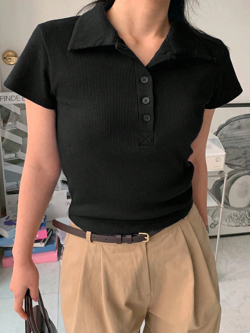 Collared Half-Zip Form-Fitting Short Sleeve T-Shirt