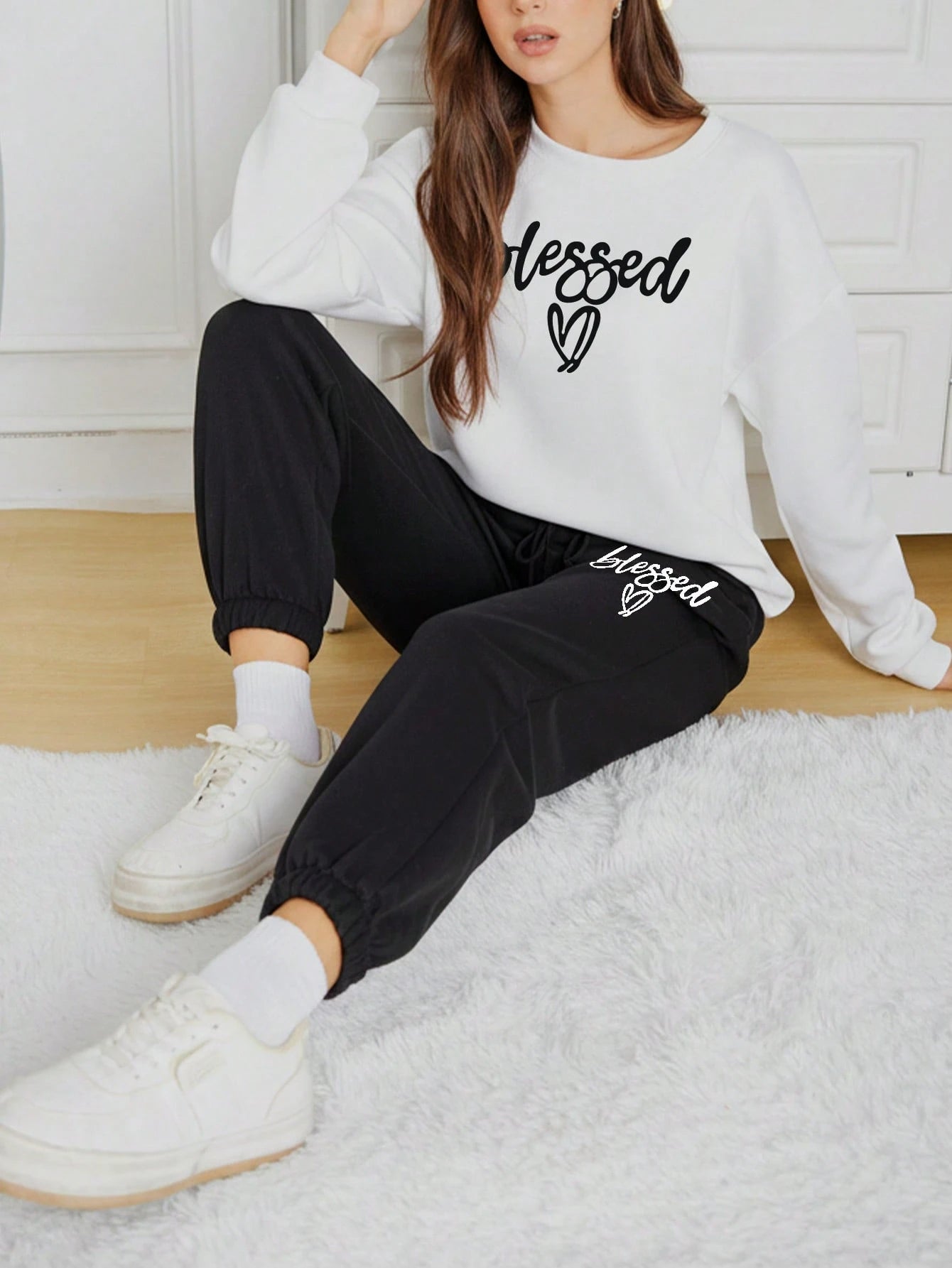 Two-Piece Fashion Warm Plus Fleece Round Neck Sweatshirt + Sports Sweatpants Simple Letter Print