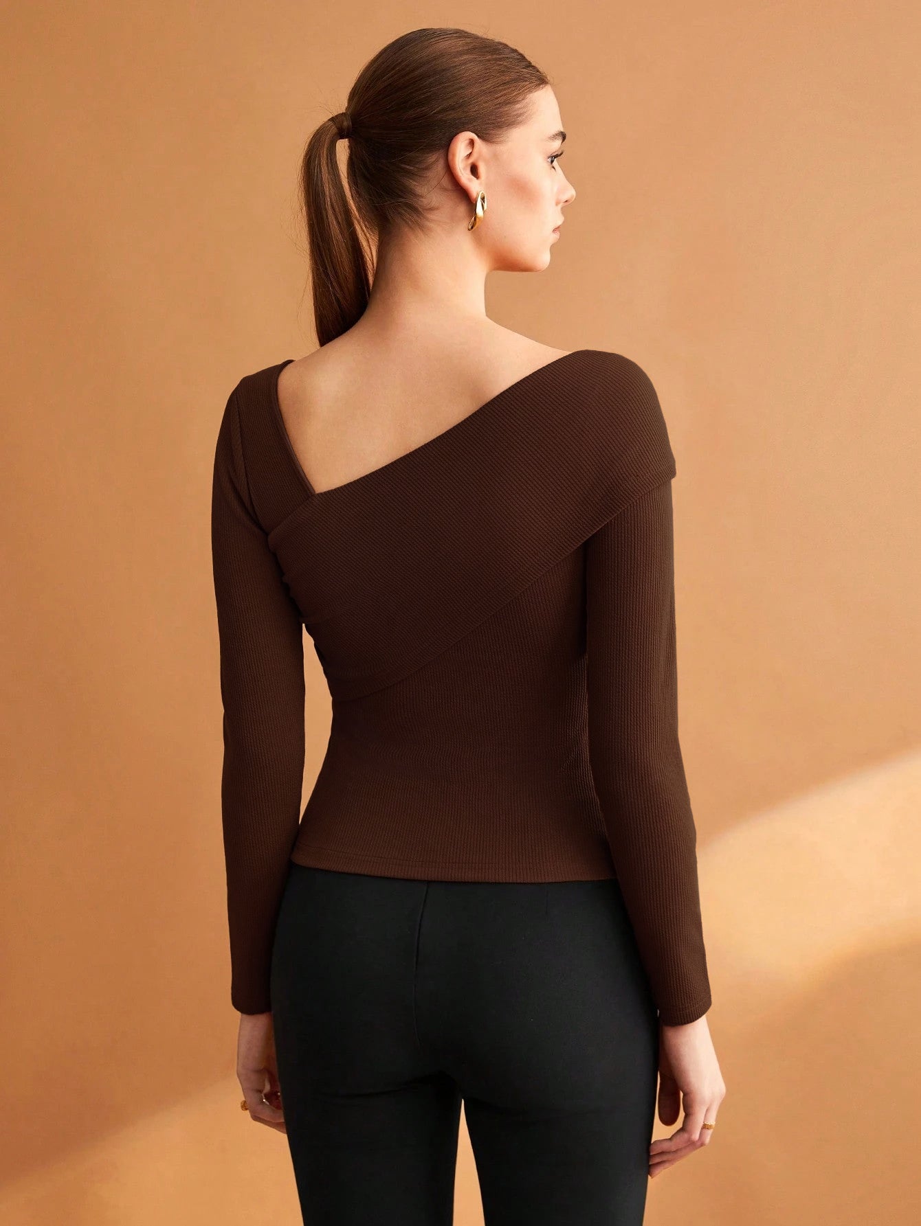 Elastic Ruched Asymmetric Neck Long Sleeve Elegant T-Shirt