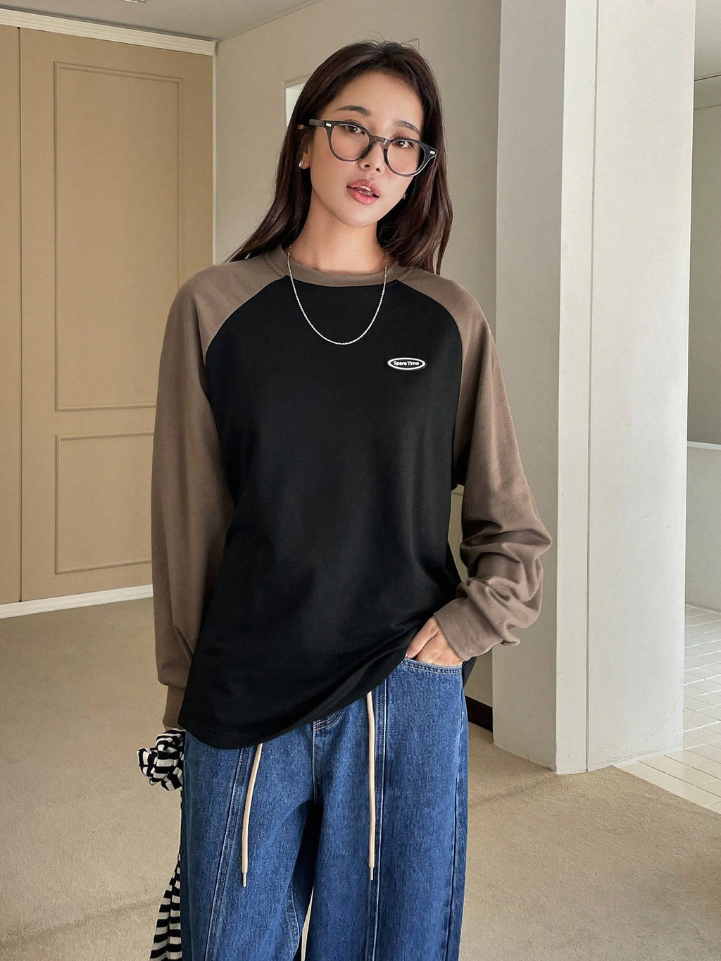 Letter Patched Colorblock Raglan Sleeve Tee