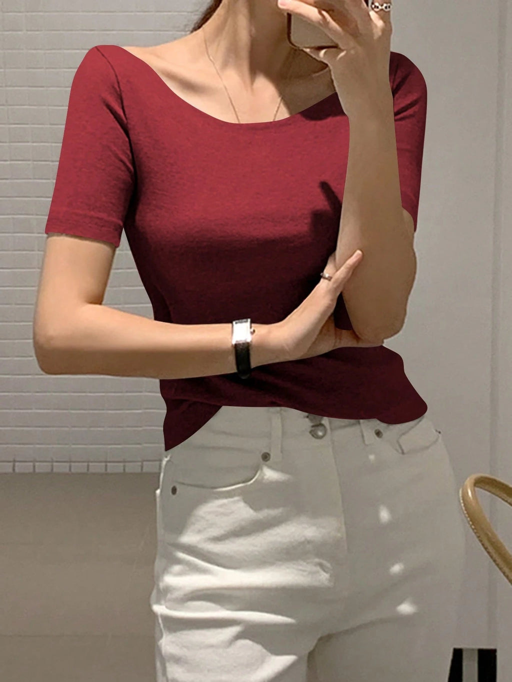 Round Neck Slim-Fit Short Sleeve Elegant T-Shirt