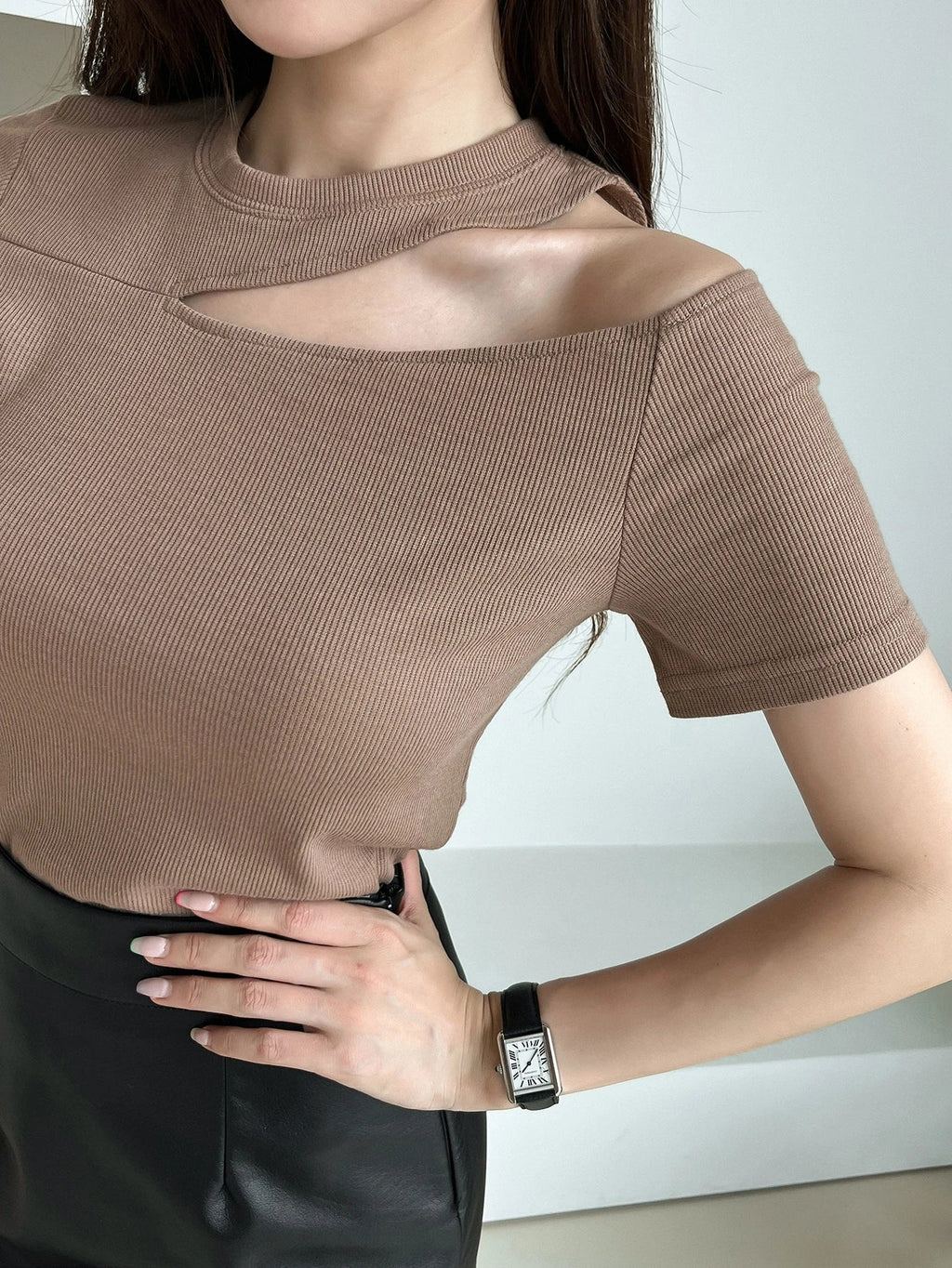 Cut Out Rib-knit Tee