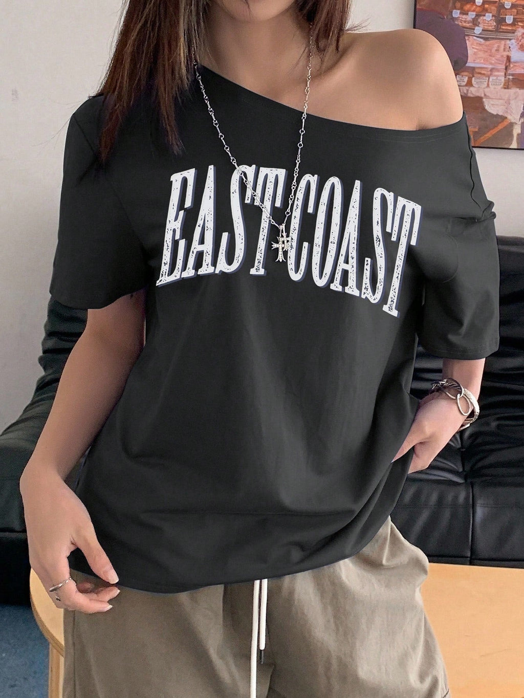Off-Shoulder Short Sleeve Letter Printed Casual T-Shirt Graphic Tees Women Tops
