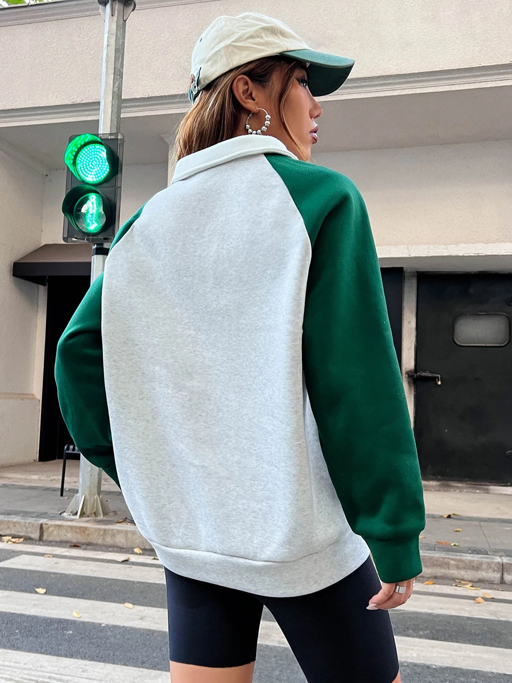 Letter Graphic Contrast Collar Raglan Sleeve Polo Neck Sweatshirt