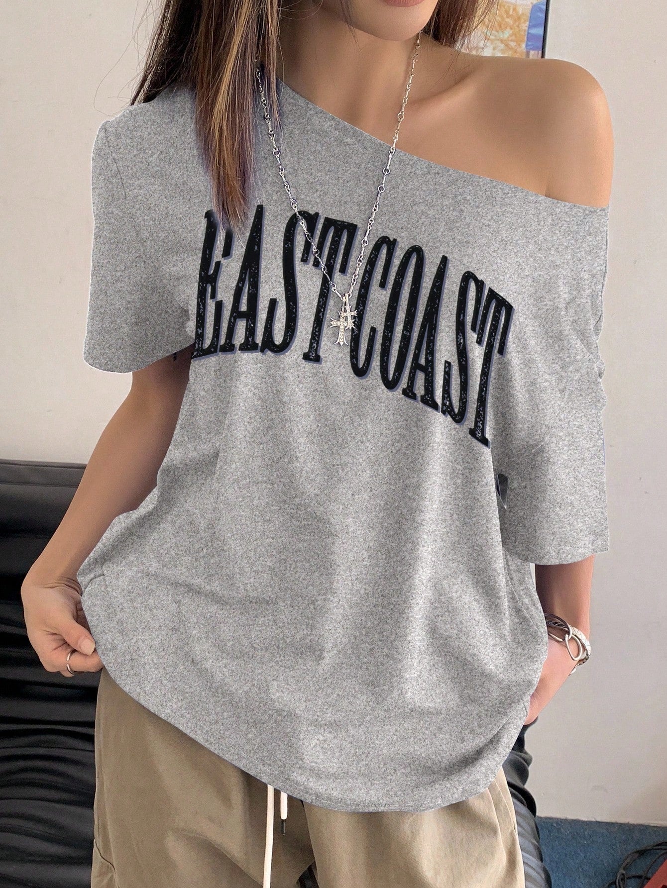 Off-Shoulder Short Sleeve Letter Printed Casual T-Shirt Graphic Tees Women Tops