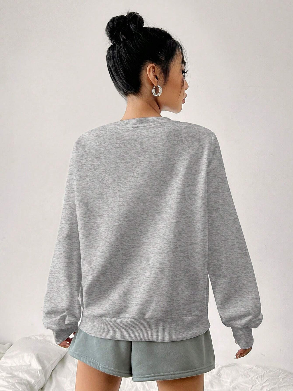 Casual Minimalist Milano Print Pattern White Round Neck Loose Fit Long Sleeve Sweatshirt