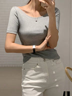 Round Neck Slim-Fit Short Sleeve Elegant T-Shirt