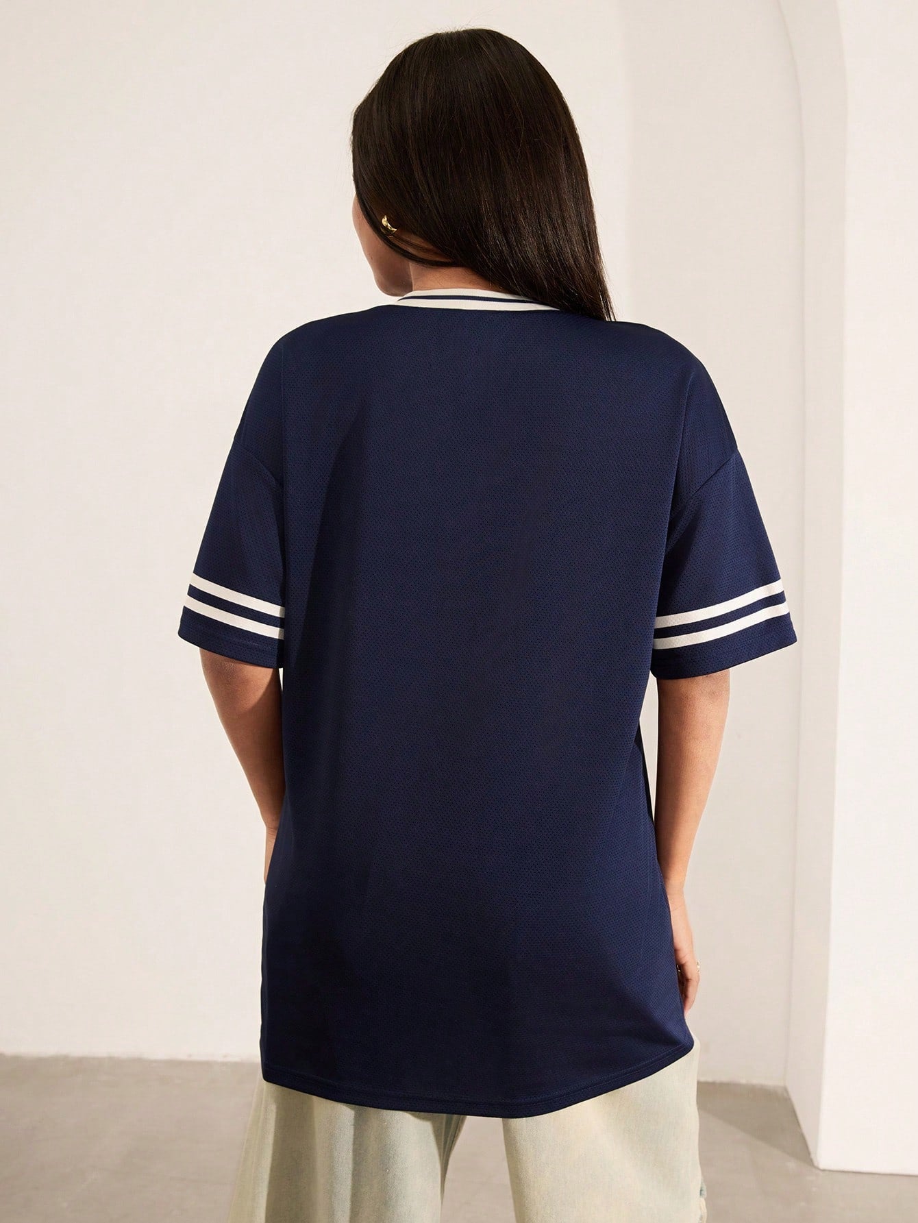 New V-Neck Graphic Print Casual Pullover T-Shirt