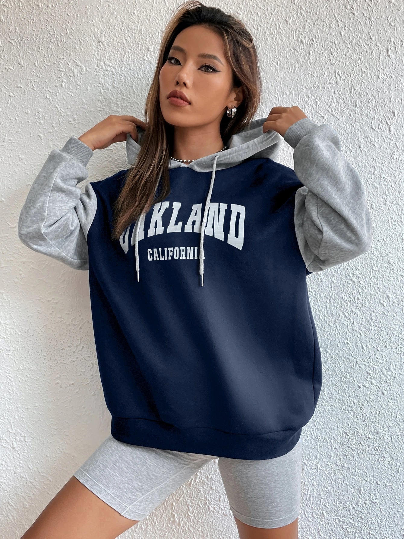 Letter Graphic Colorblock Drop Shoulder Drawstring Thermal Hoodie, Long Sleeve