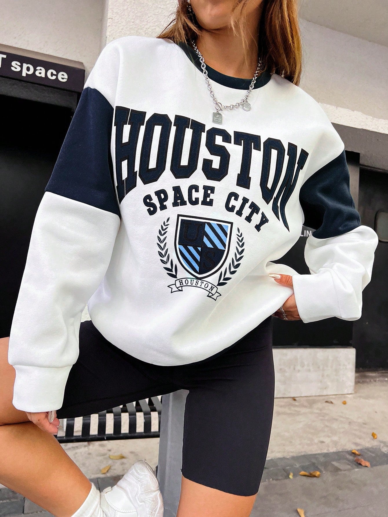 Letter Graphic Colorblock Drop Shoulder Sweatshirt