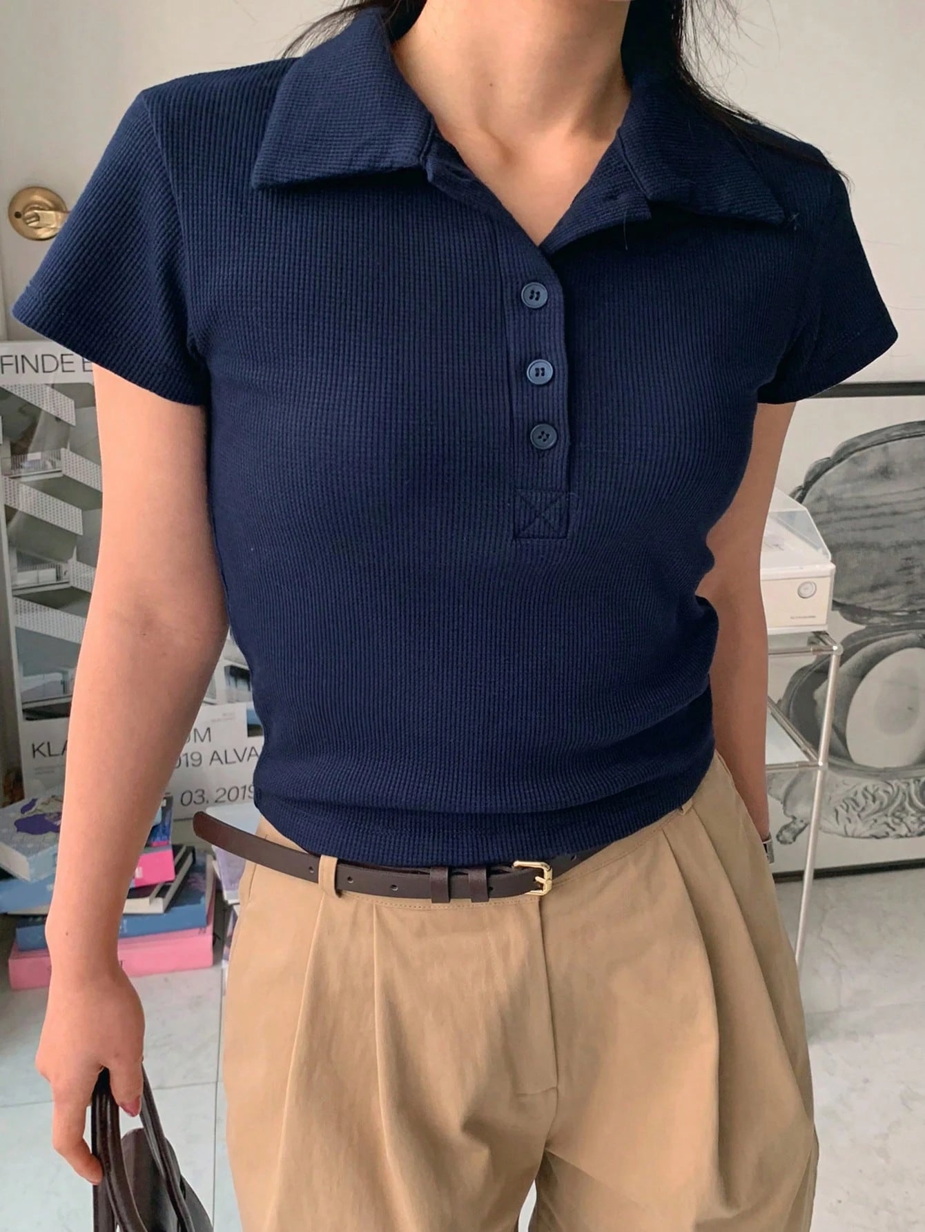 Collared Half-Zip Form-Fitting Short Sleeve T-Shirt