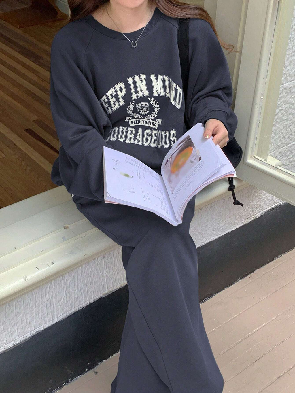 Casual Letter Printed Crew Neck Raglan Sleeve Sweatshirt And Sweatpants Set