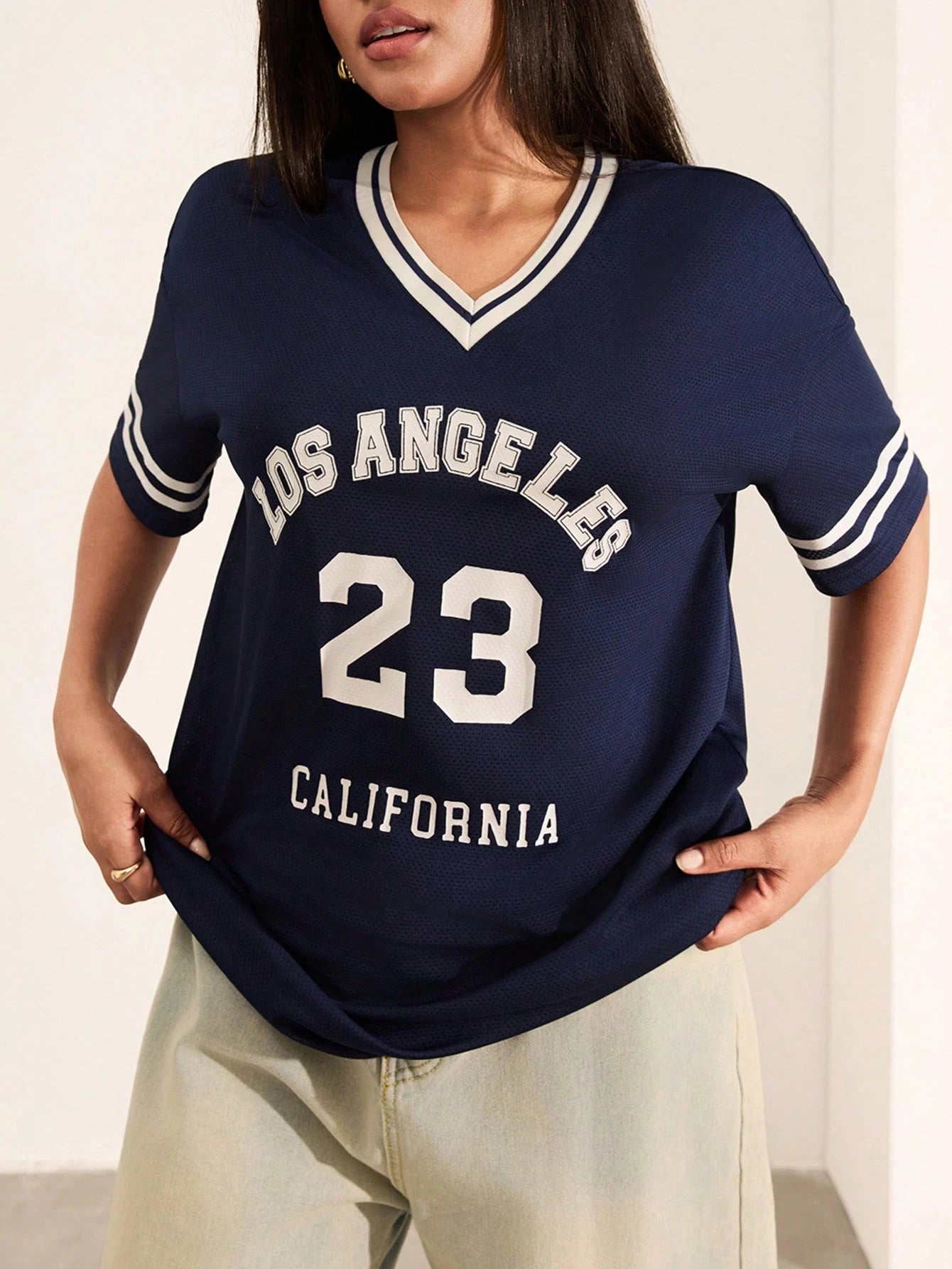 New V-Neck Graphic Print Casual Pullover T-Shirt