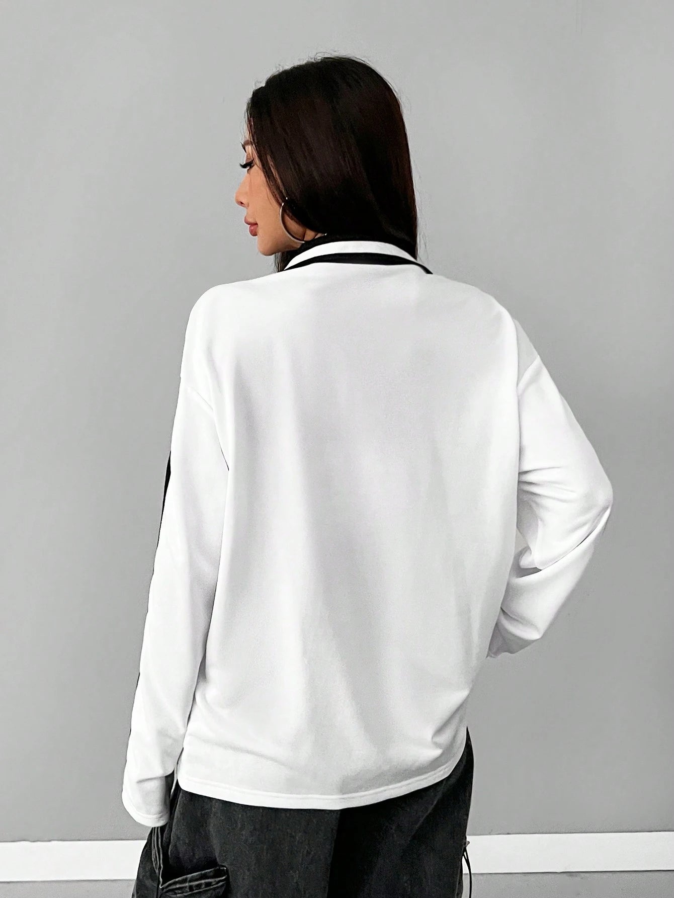 Sportswear Graphics White Over Size Long Sleeve Jersey T-Shirt