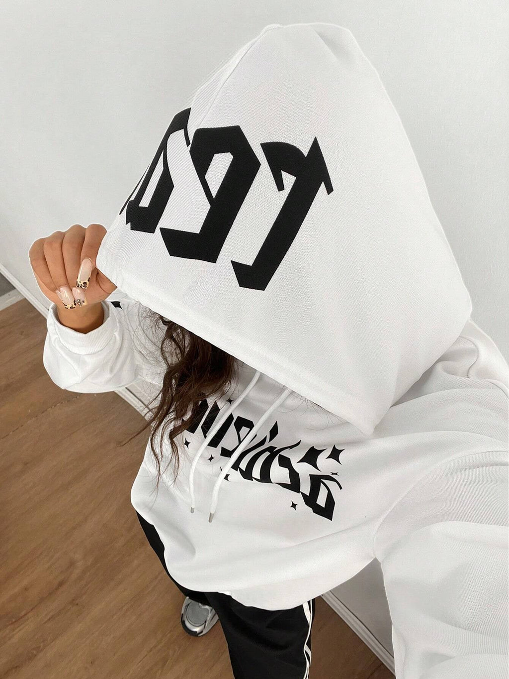 Fall Essentials Oversized Hooded Long-Sleeve Sweatshirt with Casual Knit Letter Print for Workouts